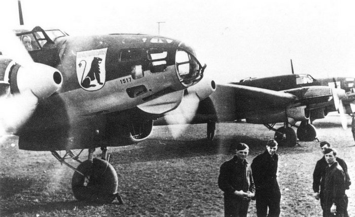 He111 J-1 du KG 26.jpg (110.45 KiB) Viewed 735 times He111 J-1 du KG 26.jpg